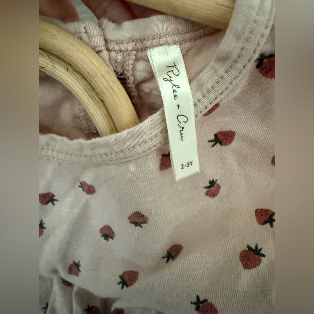 Rylee + Cru Layla Dress | Strawberry print - Picture 2 of 4